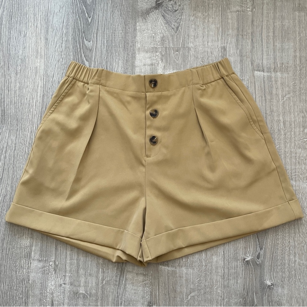 New Tan Women's Shorts Size L
